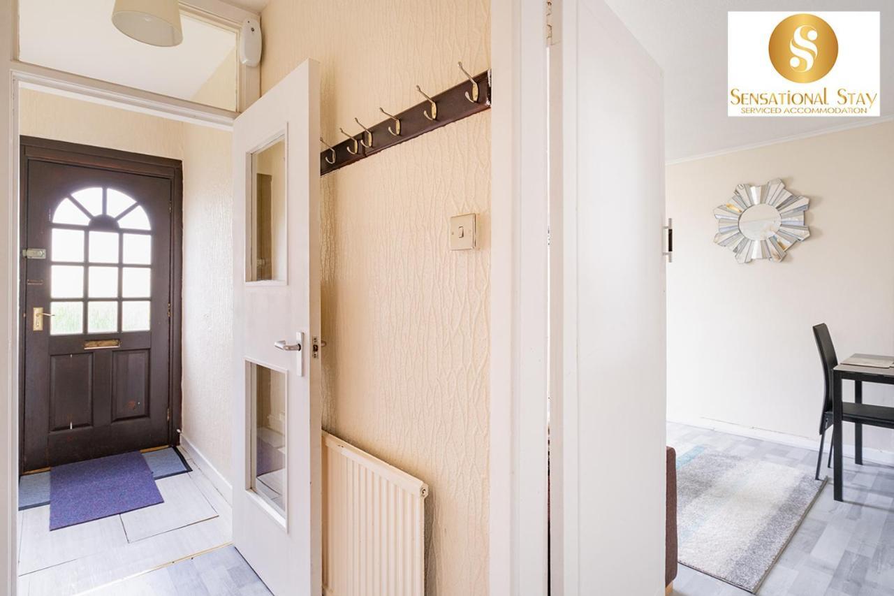 Sensational Stay Short Lets & Serviced Accommodation 2 Bedroom Apartment Aberdeen, Middlefield Place Dış mekan fotoğraf